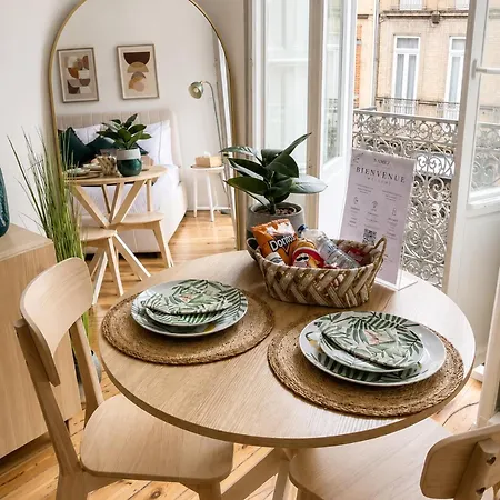 Elegant Avec Balcon - Hypercentre Daire